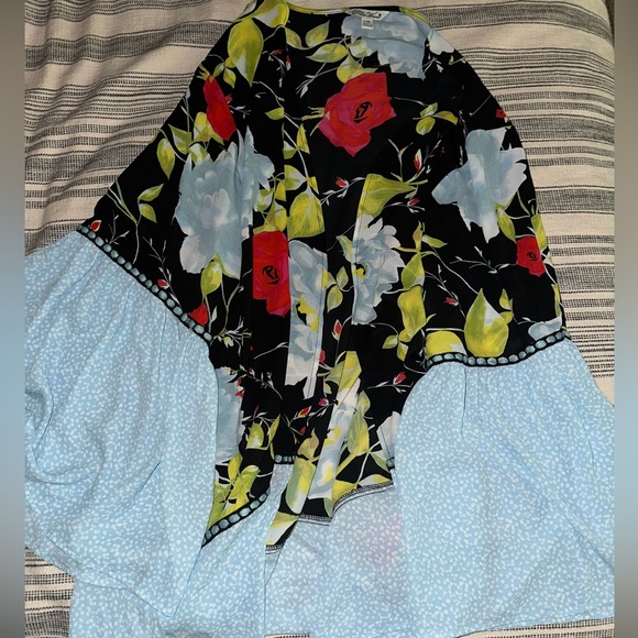 The Pioneer Woman Floral Tunic with Black and Blue Accents - Picture 3 of 8